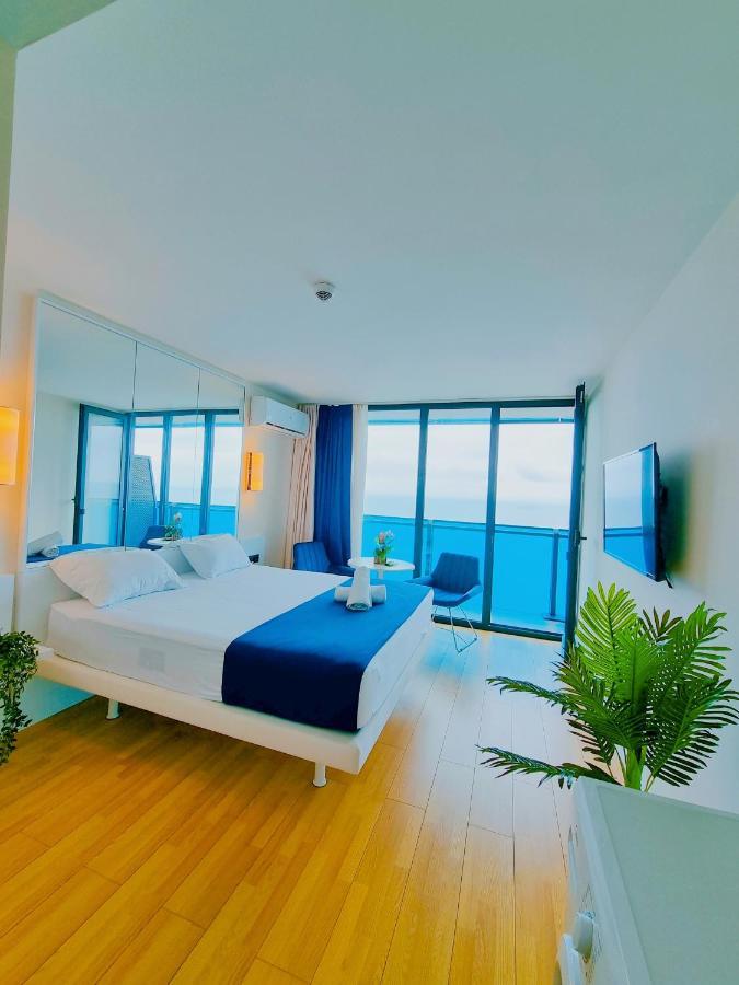 Orbi City Aparthotel Sea View Batumi Exterior photo
