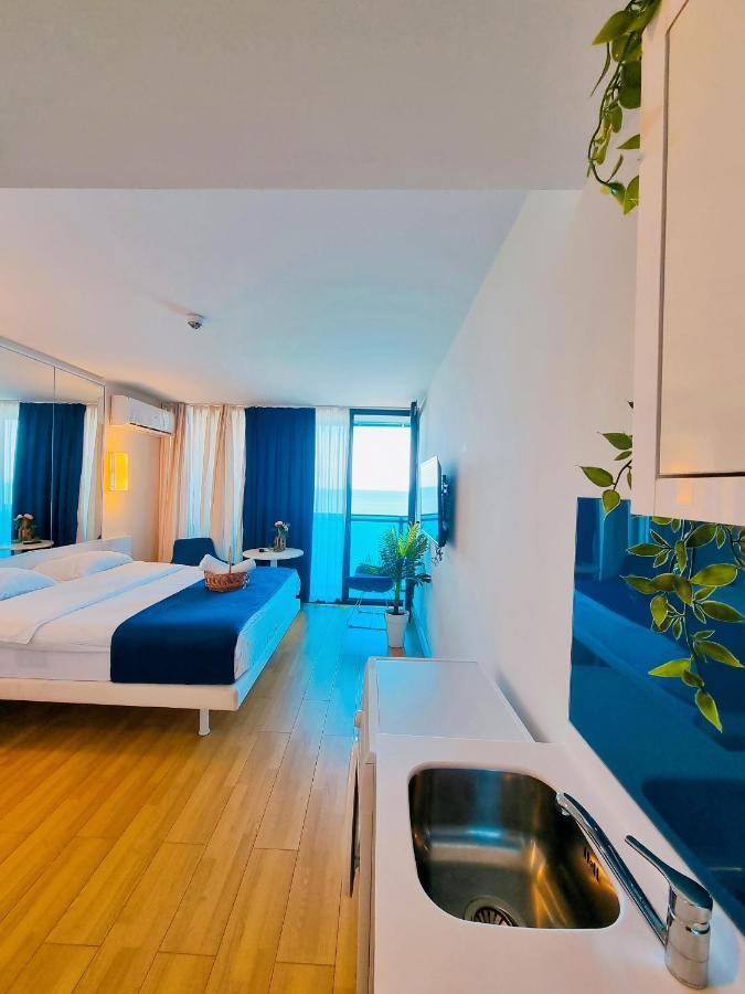 Orbi City Aparthotel Sea View Batumi Exterior photo